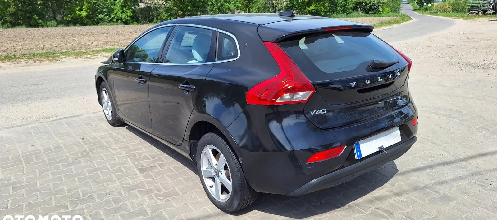 Volvo V40 cena 16900 przebieg: 244000, rok produkcji 2014 z Chodzież małe 154